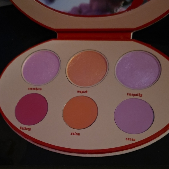 KVD Fetish Blush Palette with Vibrant Shades BNIB - Picture 2 of 3